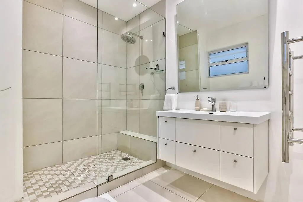 Beachfront Apartment With Wi-Fi! Cape Town